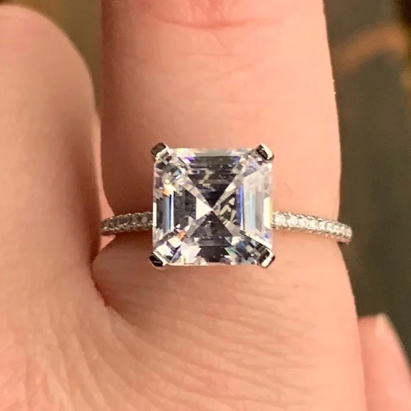 925 SS ASSCHER CUT DIAMOND RING - Picture 6 of 11